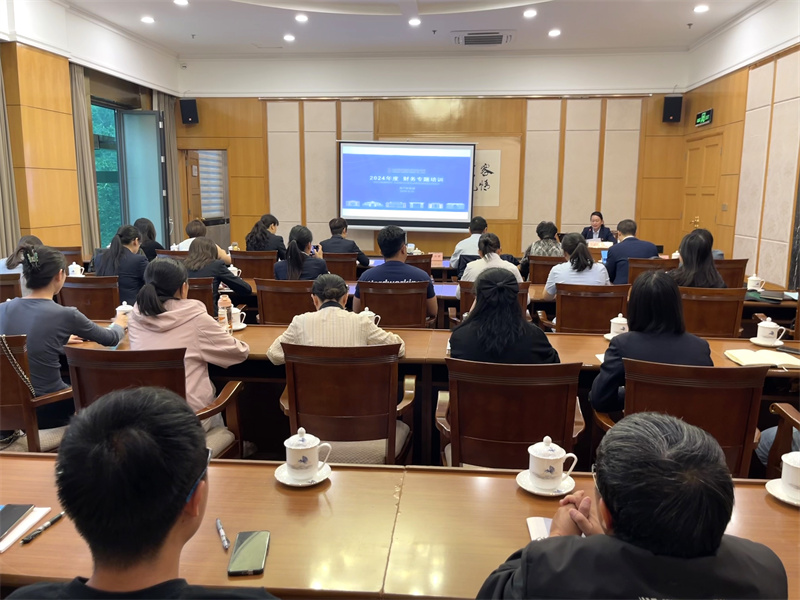 1717407003457426.jpg 全体人员-背面.jpg